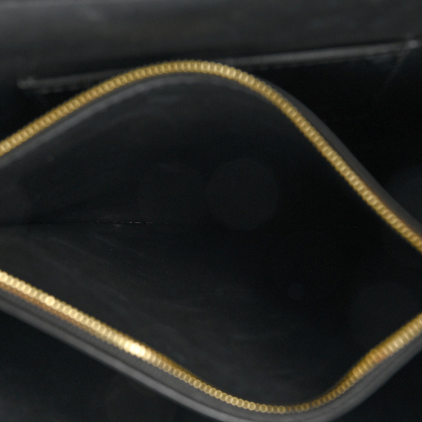 Grained Smooth Calfskin Rose Des Vents MM Black