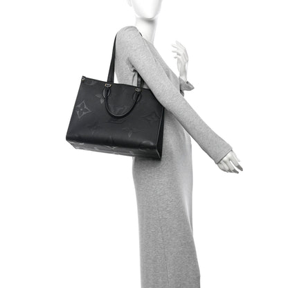 Louis Vuitton Empreinte Monogram Giant OnTheGo MM Black 2 of 10