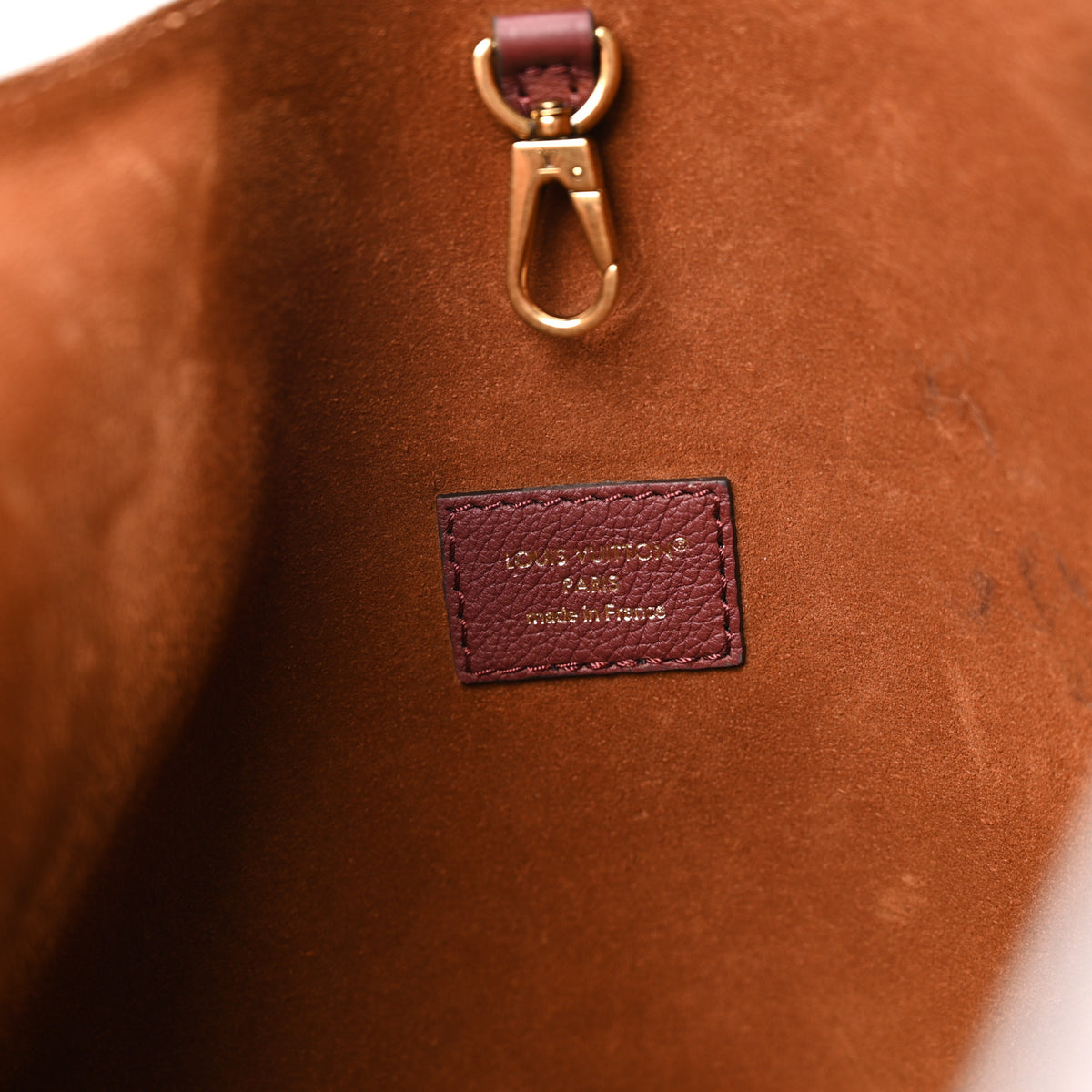 Grained Calfskin Low Key Hobo MM Rouge
