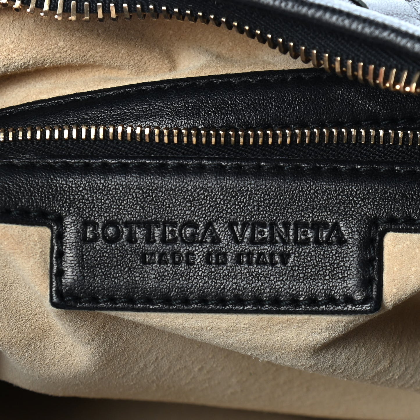 Nappa Intrecciato Medium Veneta Hobo Black