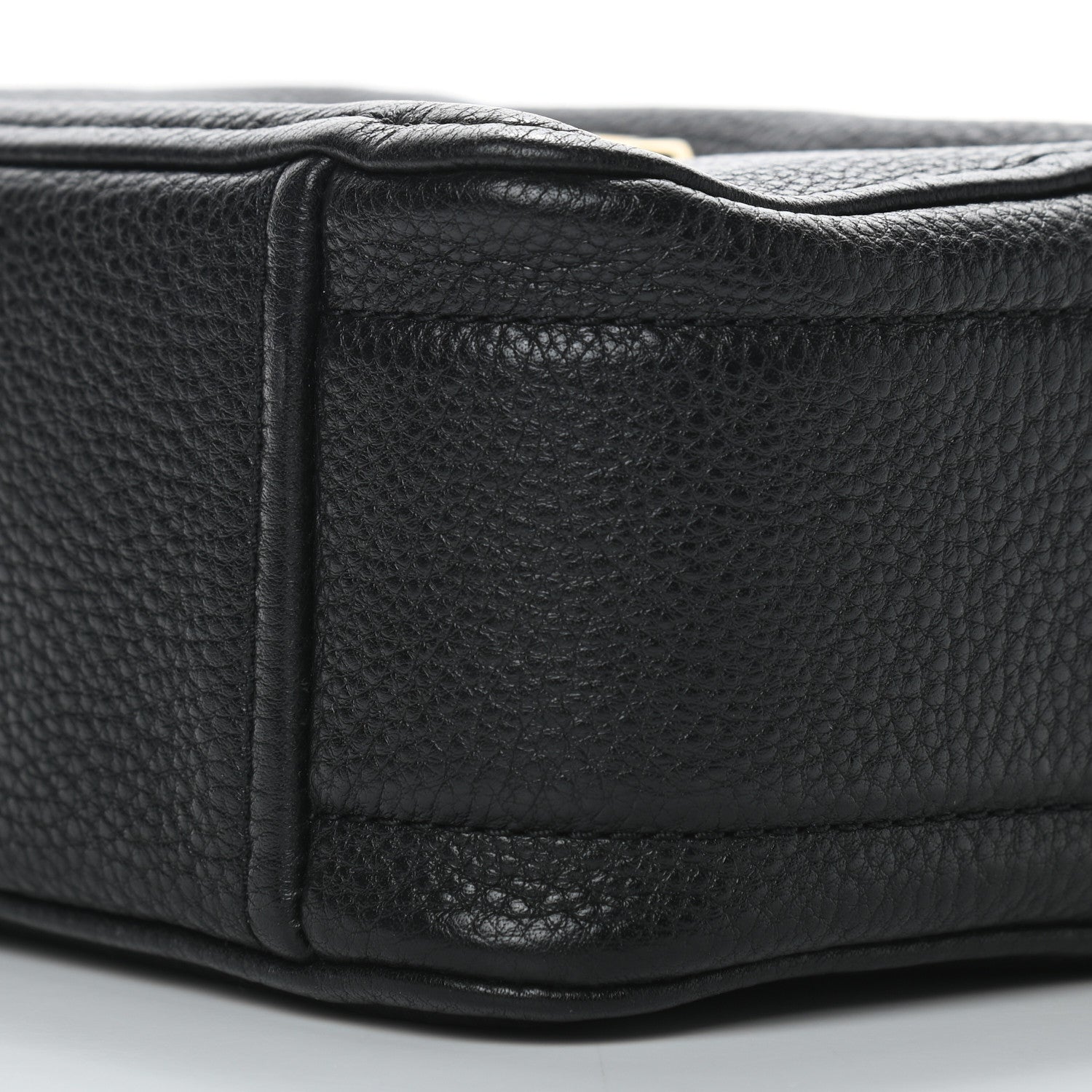 Marc Jacobs Supple Natural Grain Calfskin The Softshot 21 Bag Black 8 of 8