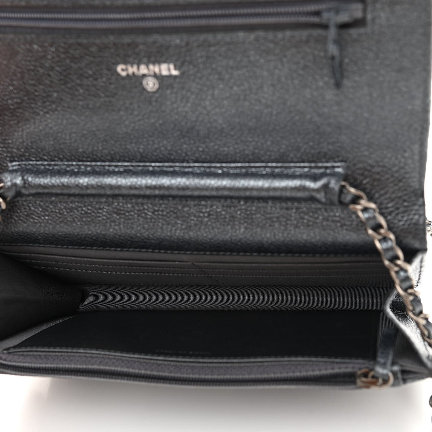 Iridescent Caviar Quilted Wallet On Chain WOC Black