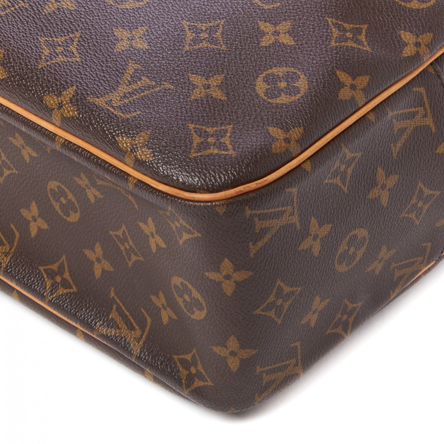 Monogram Cite GM