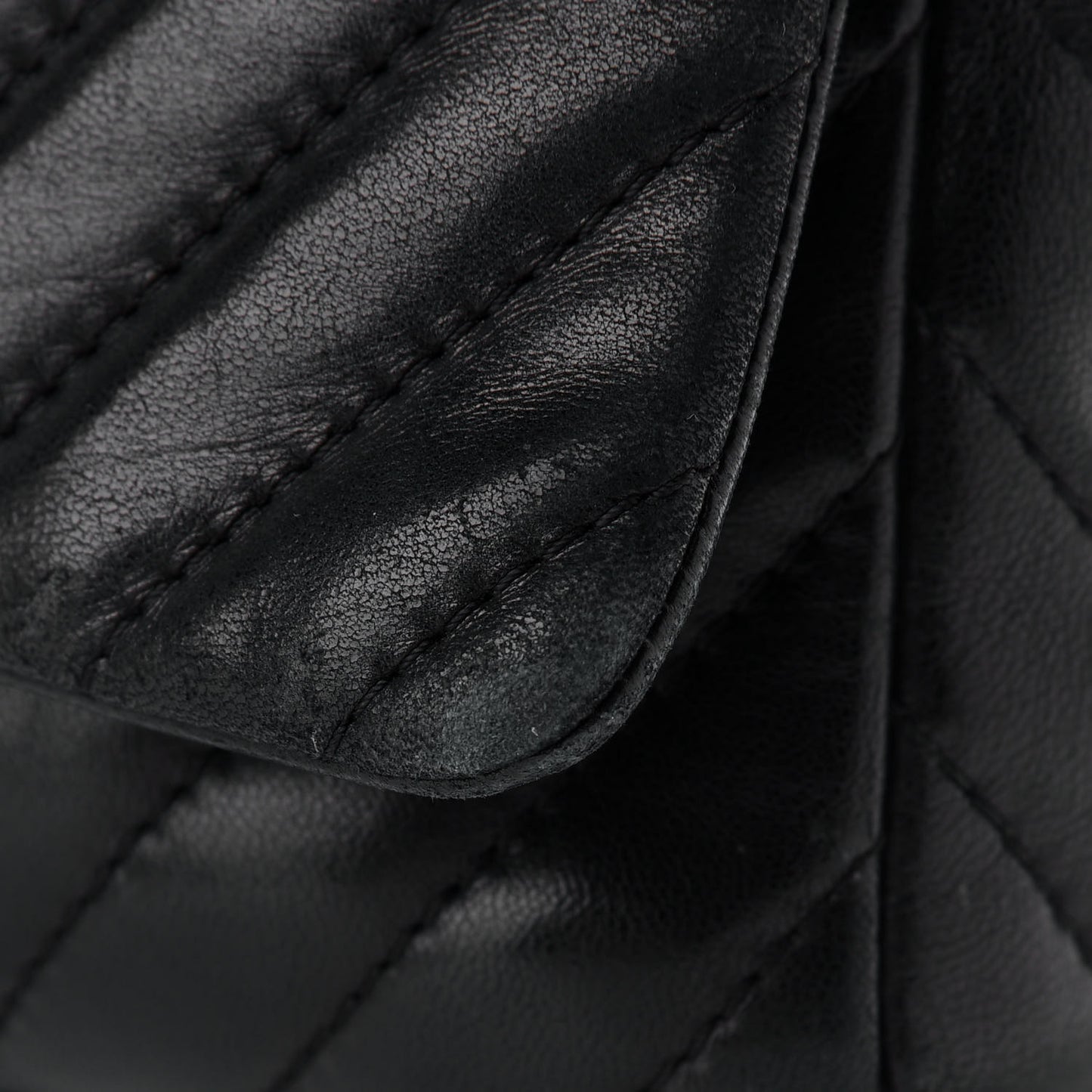 Lambskin Chevron Quilted Maxi Single Flap Black