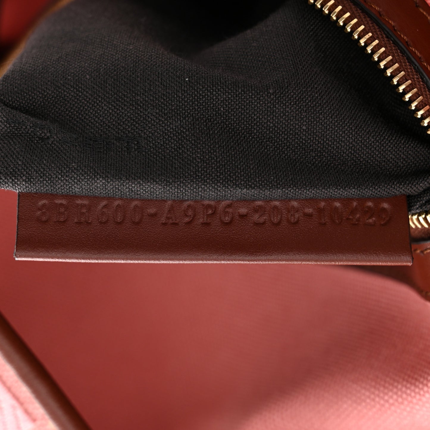 Canvas Vitello King FF Embroidered Baguette Rosa