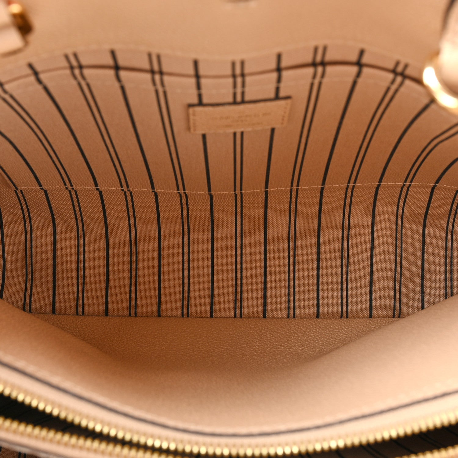 Louis Vuitton Empreinte Montaigne MM Dune 5 of 14