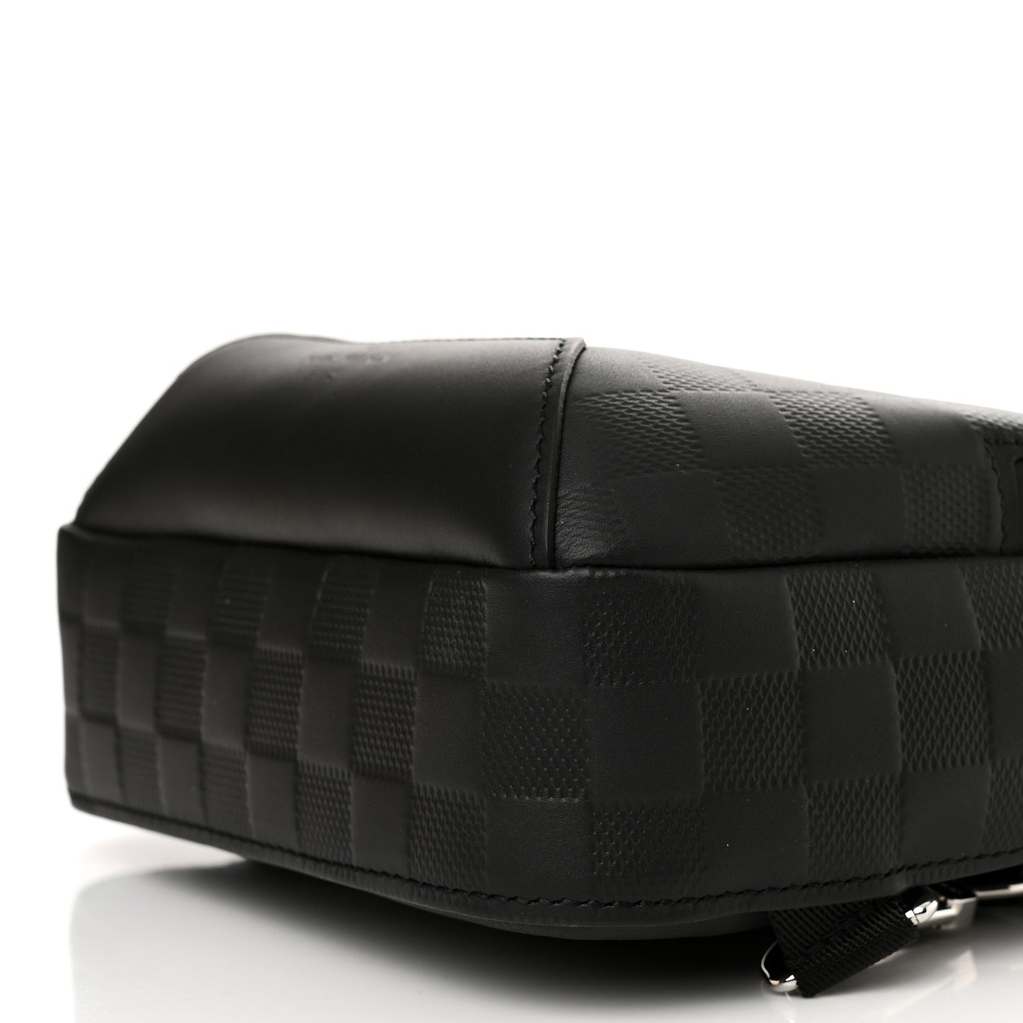Damier Infini Avenue Sling Bag Onyx