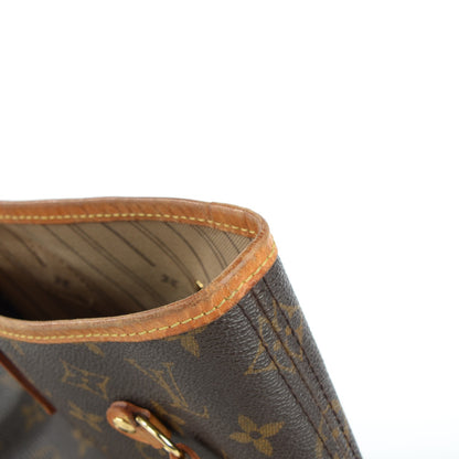Louis Vuitton Monogram Neverfull MM 4 of 14