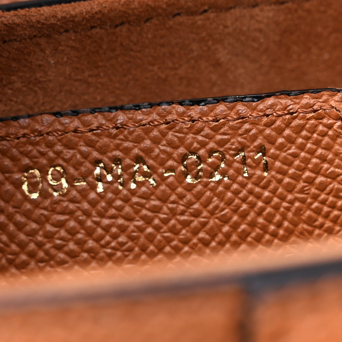 Grained Calfskin Saddle Bag Camello