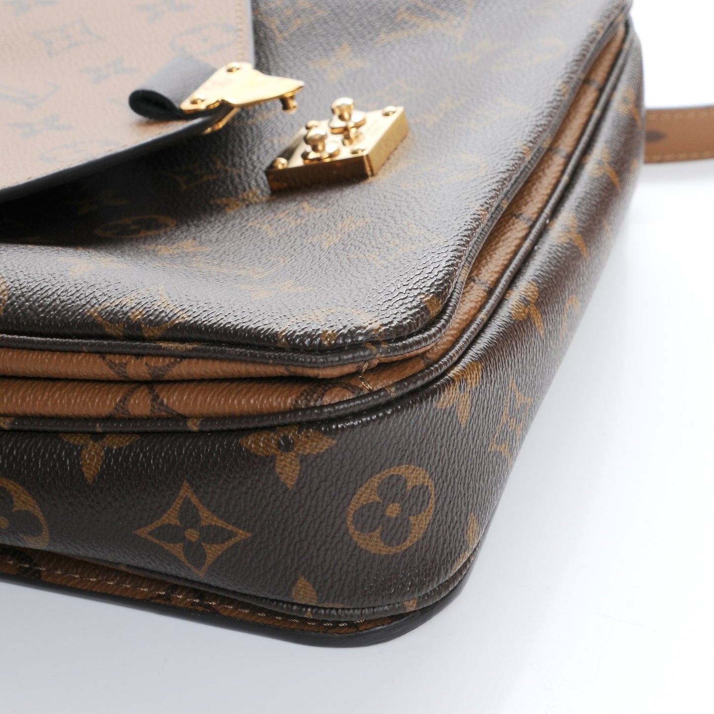 Reverse Monogram Pochette Metis
