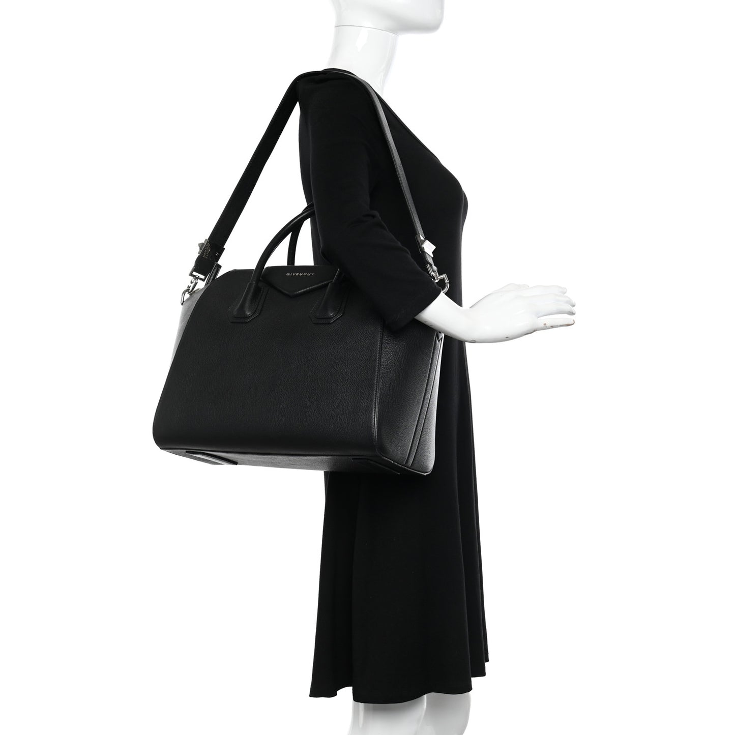 Sugar Goatskin Medium Antigona Black