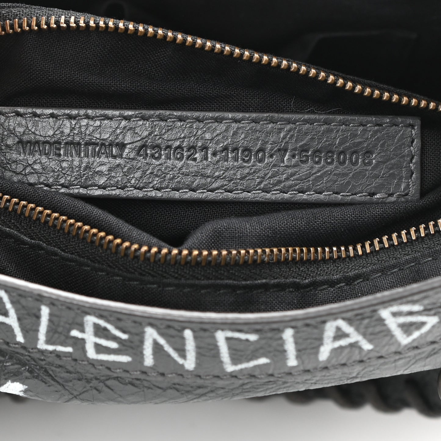 Agneau Arena Graffiti All Over Classic Hardware S City Gris Fossile White