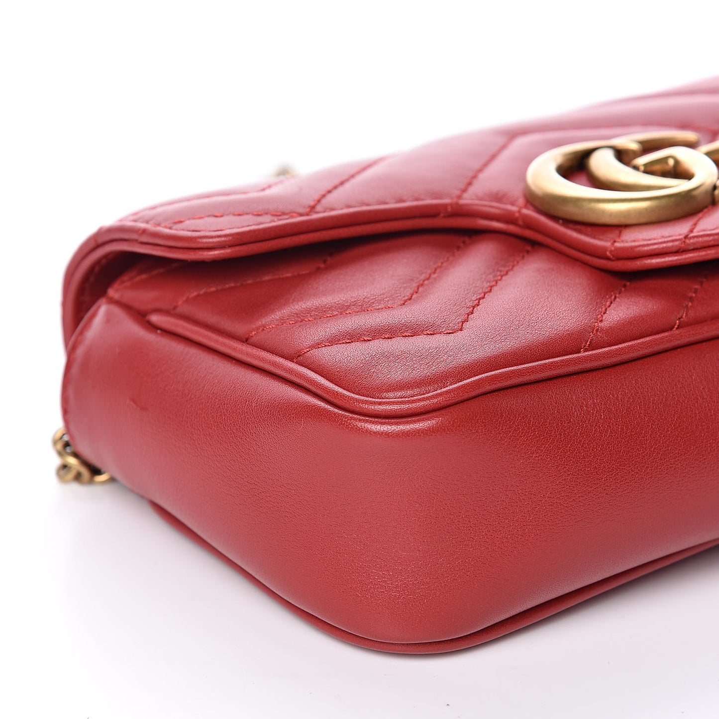 Calfskin Matelasse Super Mini GG Marmont Shoulder Bag Hibiscus Red