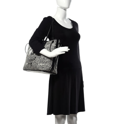 MCM Visetos Medium Liz Reversible Shopper Tote Black 2 of 15