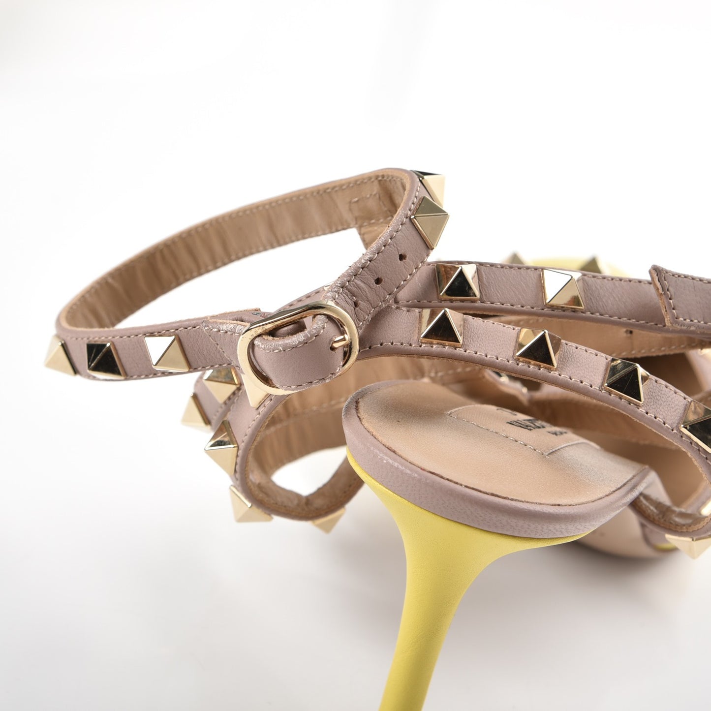 Nappa Rockstud Ankle Strap 65mm Pumps 37 Naples Yellow Poudre