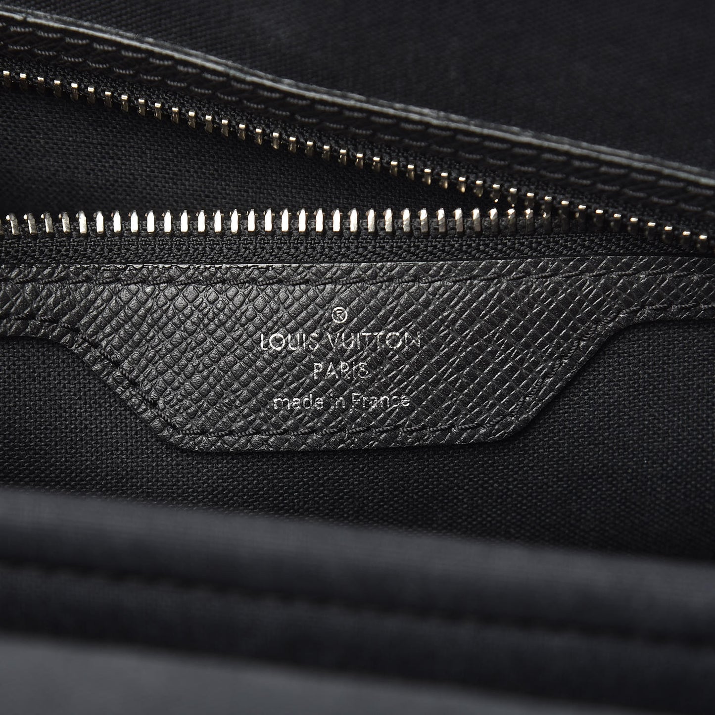 Taiga Roman MM Messenger Black