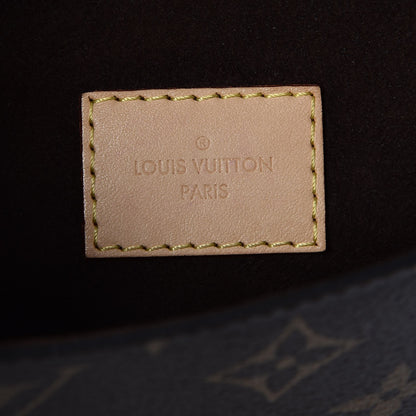 Louis Vuitton Monogram Metis 5 of 7