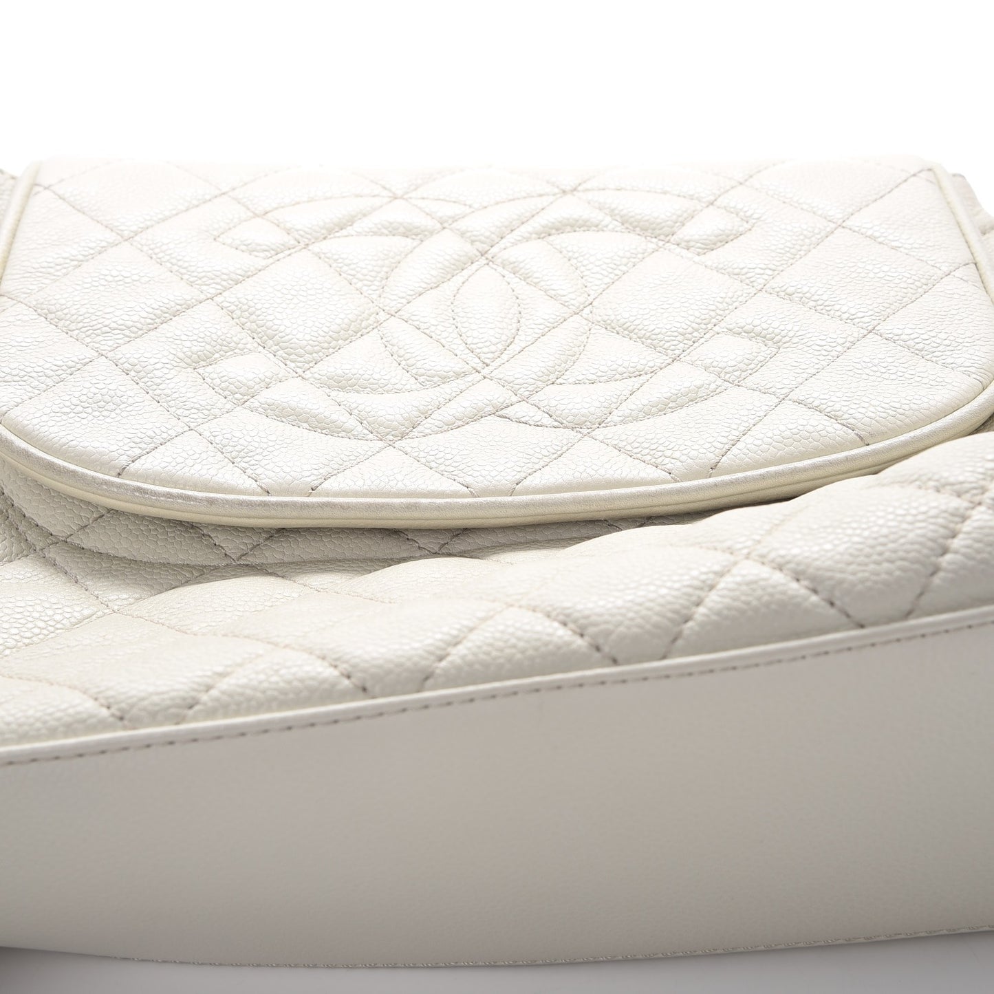 Caviar Quilted Timeless Accordion Flap White