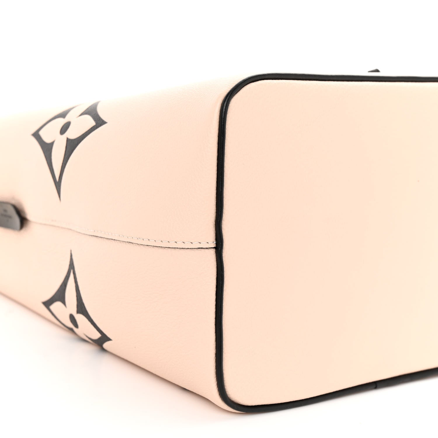 Louis Vuitton LOUIS VUITTON Empreinte Monogram Giant Crafty Neonoe MM Creme Black 10 of 11