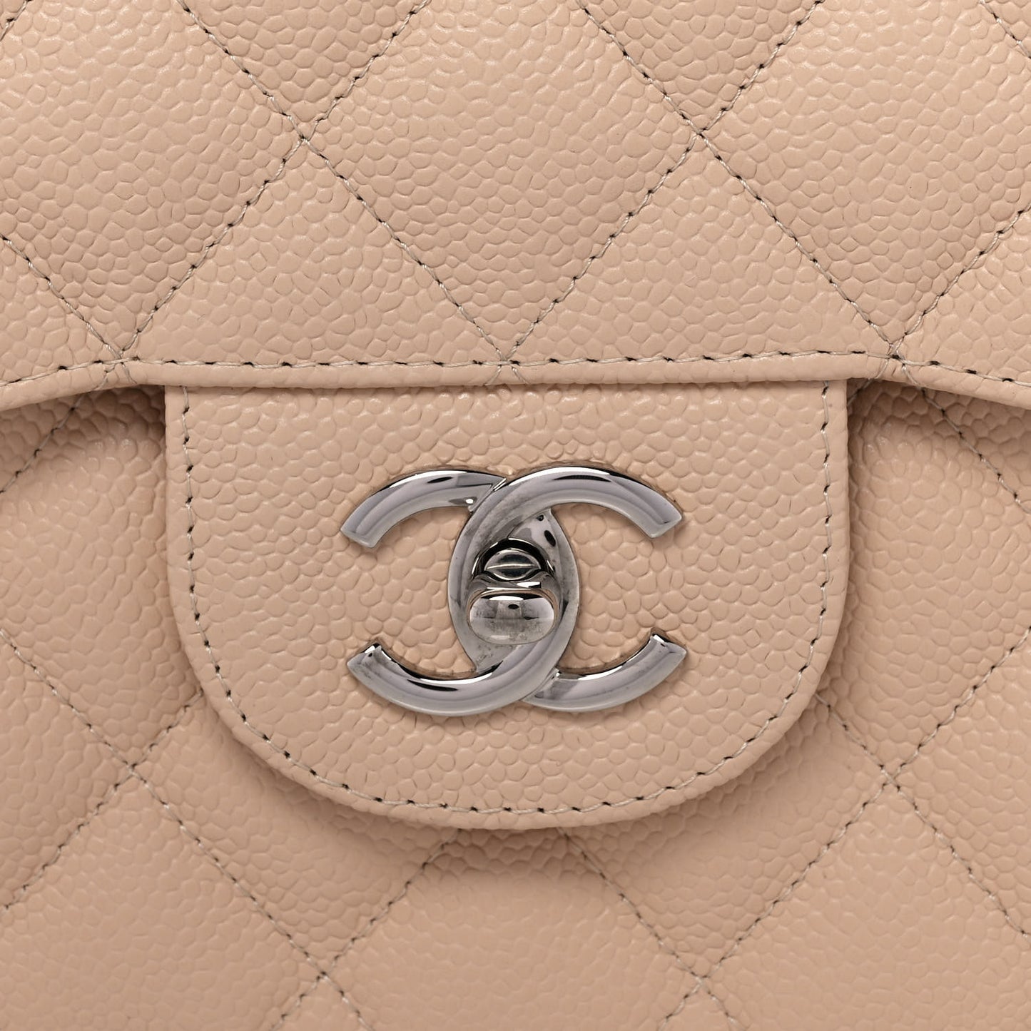 Caviar Quilted Jumbo Double Flap Beige Clair