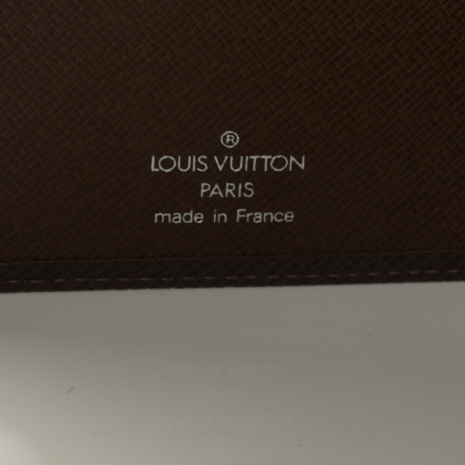 Louis Vuitton Taiga Medium Ring Agenda Grizzli 6 of 7