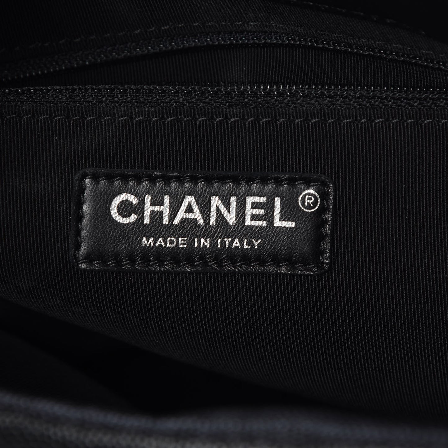 Caviar Quilted Urban Companion Top Handle Shopping Tote Black