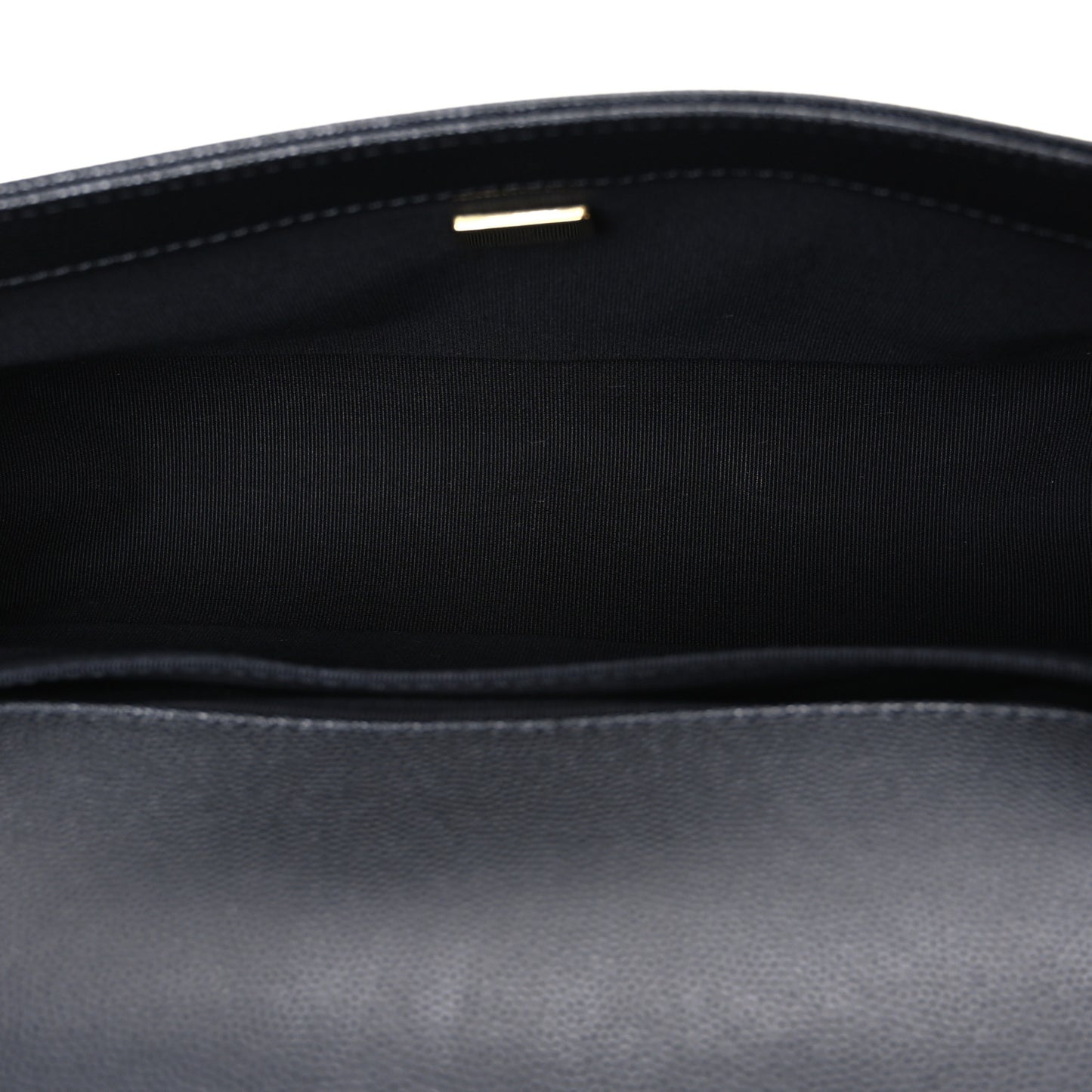 Caviar Quilted Medium Boy Flap Black