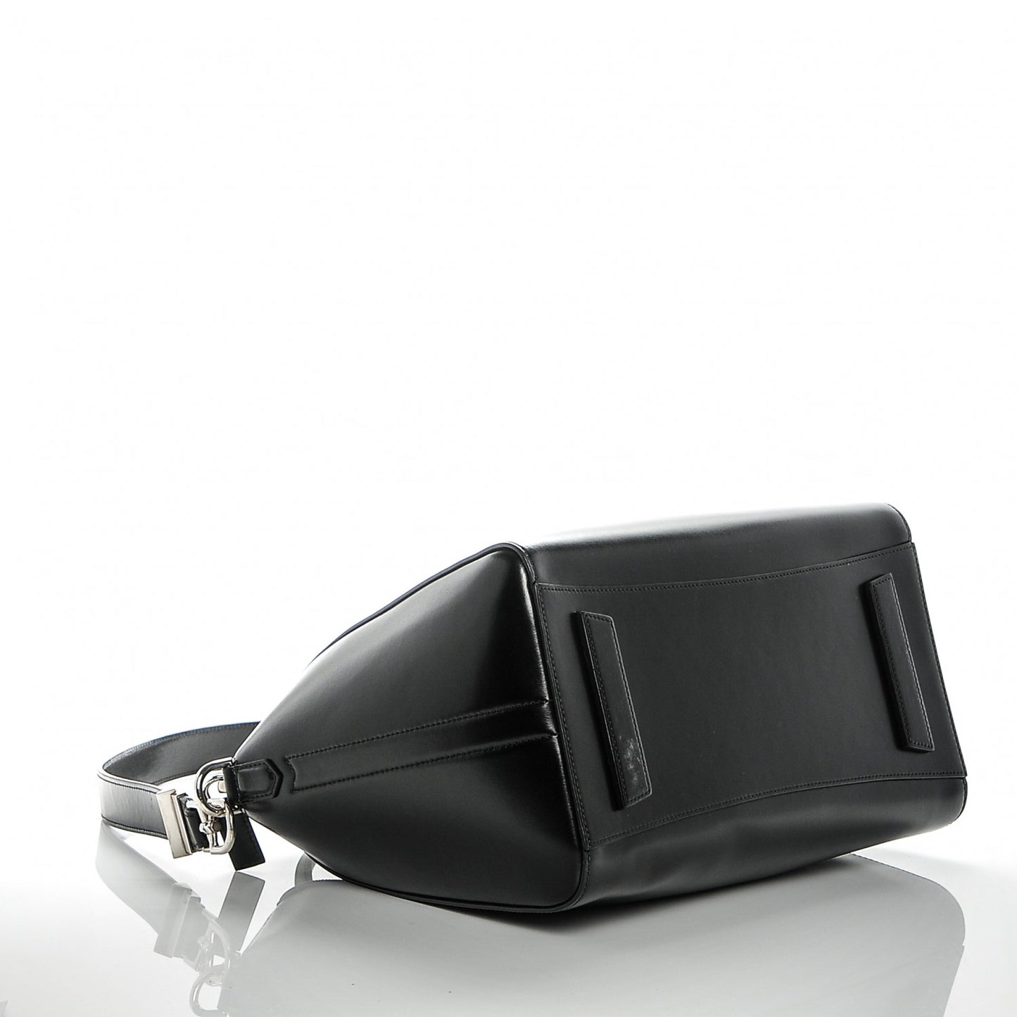 Shiny Lord Calfskin Medium Antigona Black