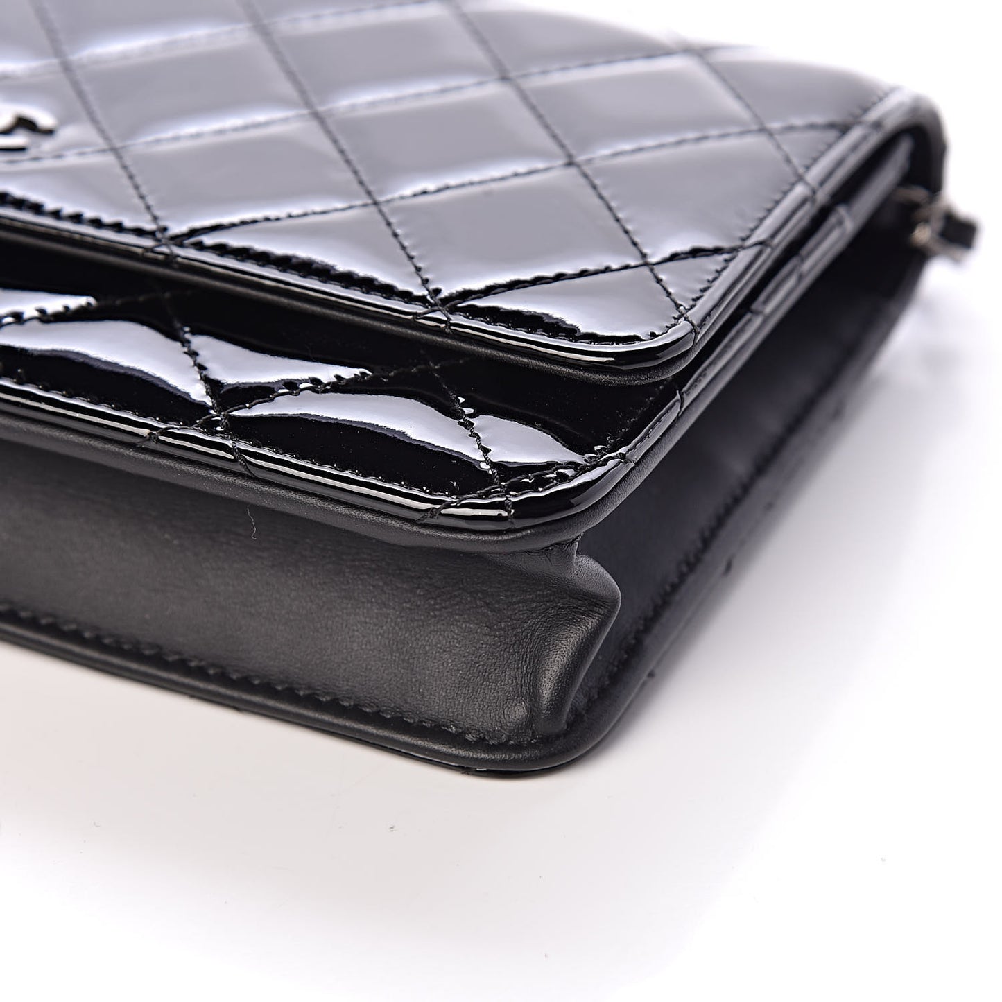 Patent Quilted Wallet On Chain WOC Black