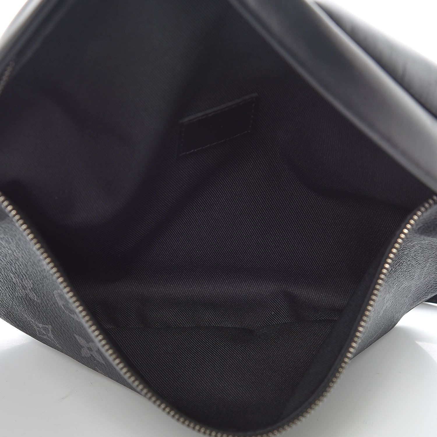 Louis Vuitton Monogram Eclipse Discovery Bumbag 7 of 10
