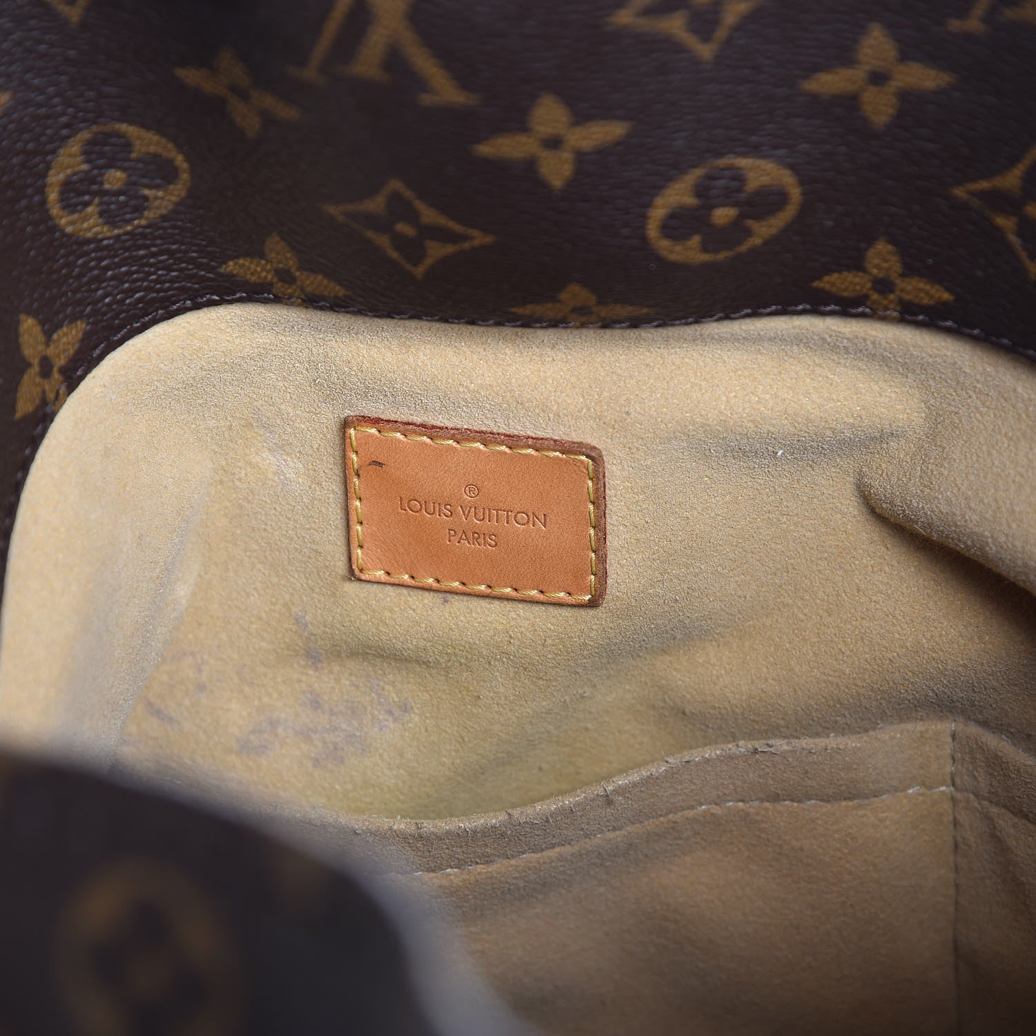 Louis Vuitton Monogram Artsy MM 6 of 16