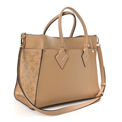 Louis Vuitton Mahina On My Side GM Arizona Beige 3 of 9