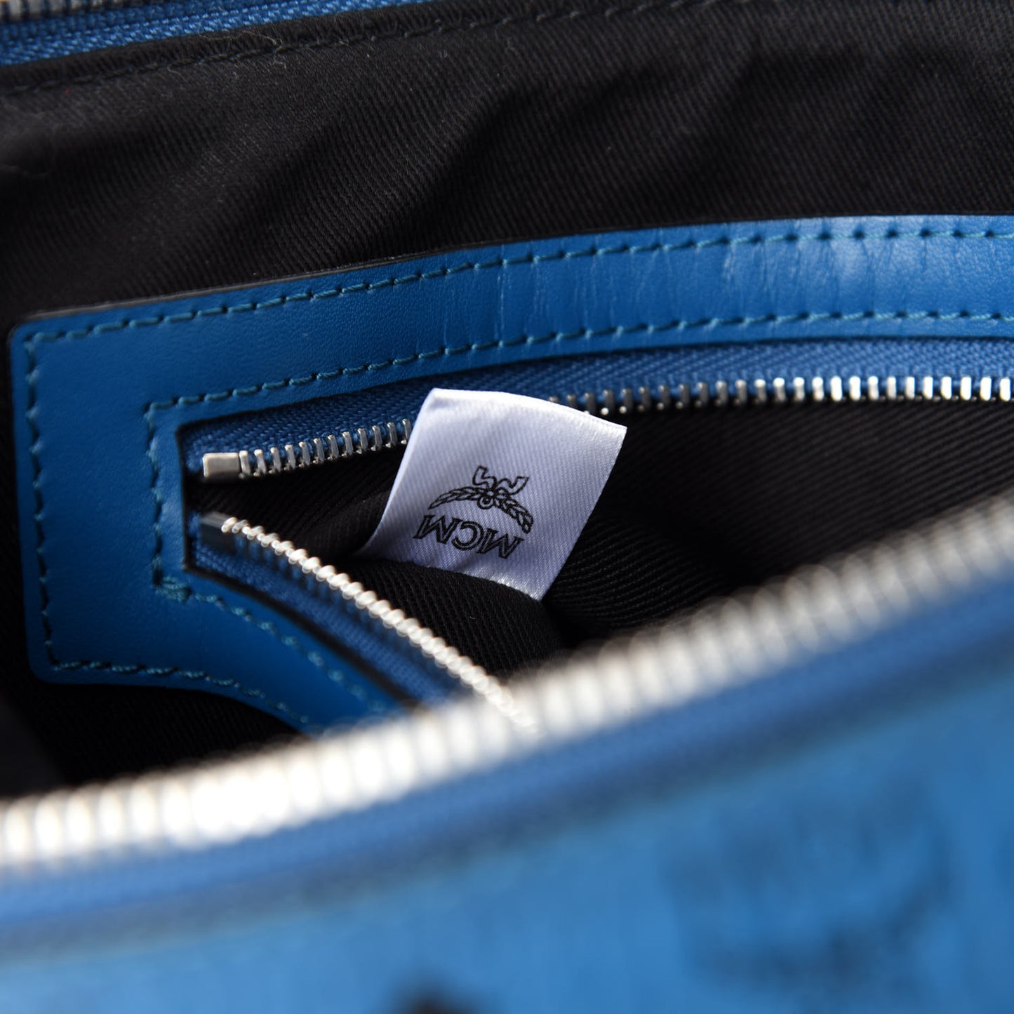 Visetos Medium Crossbody Pouch Blue