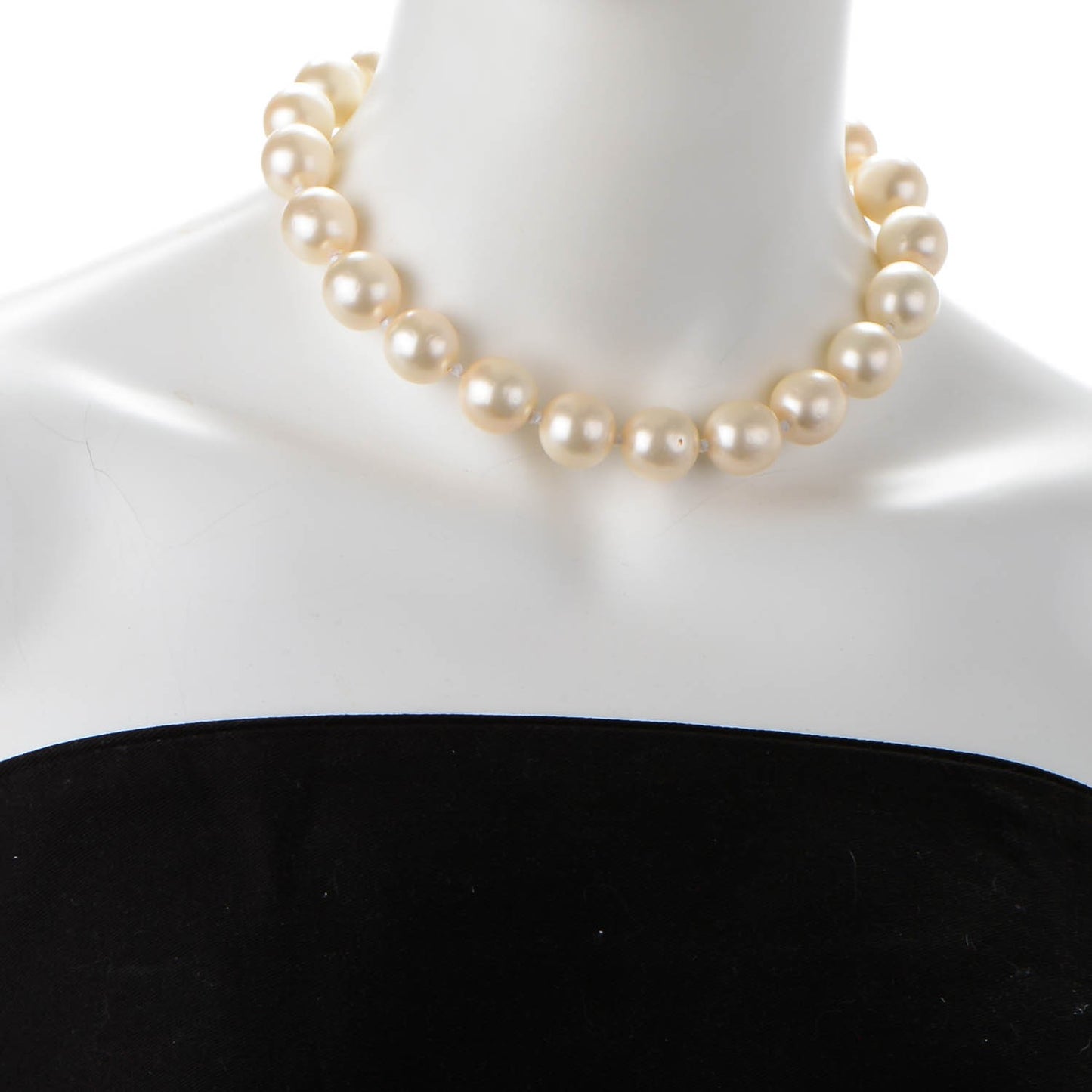 Pearl Short Necklace Gold