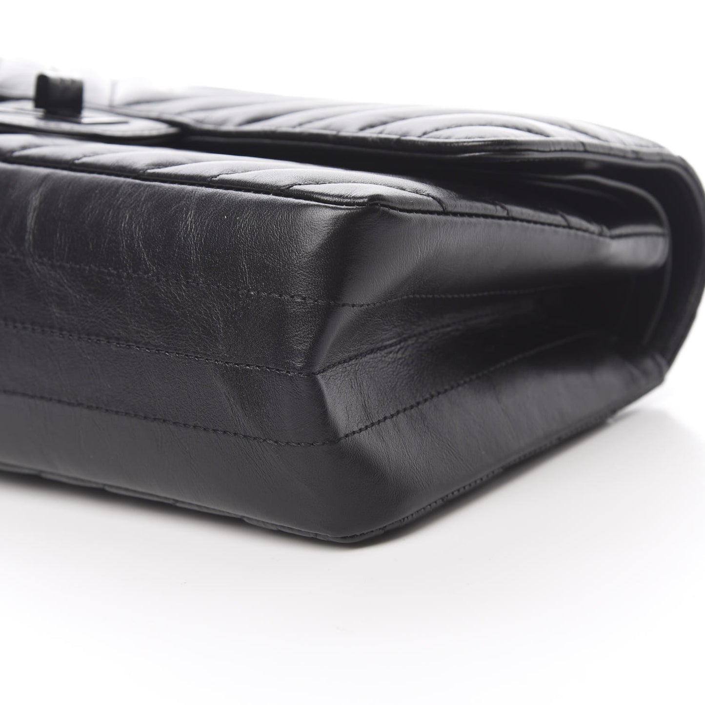 Aged Calfskin Chevron Quilted 2.55 Reissue 225 Flap So Black