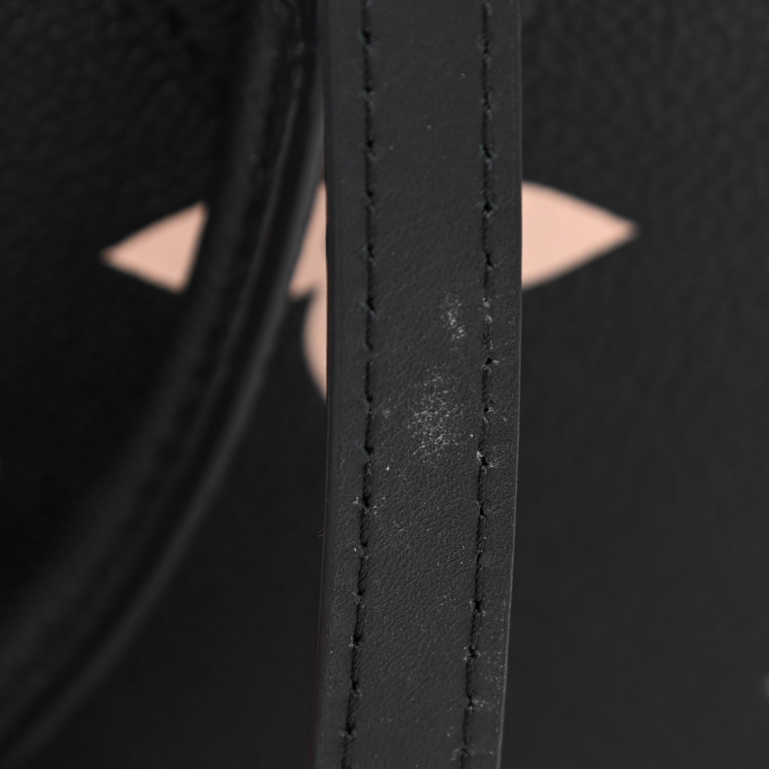 Louis Vuitton Empreinte Monogram Giant Onthego MM Black Beige 9 of 10