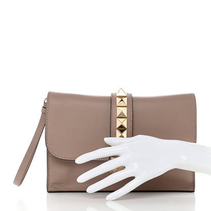 Valentino Garavani Vitello Glam Lock Rockstud Clutch Poudre 2 of 10