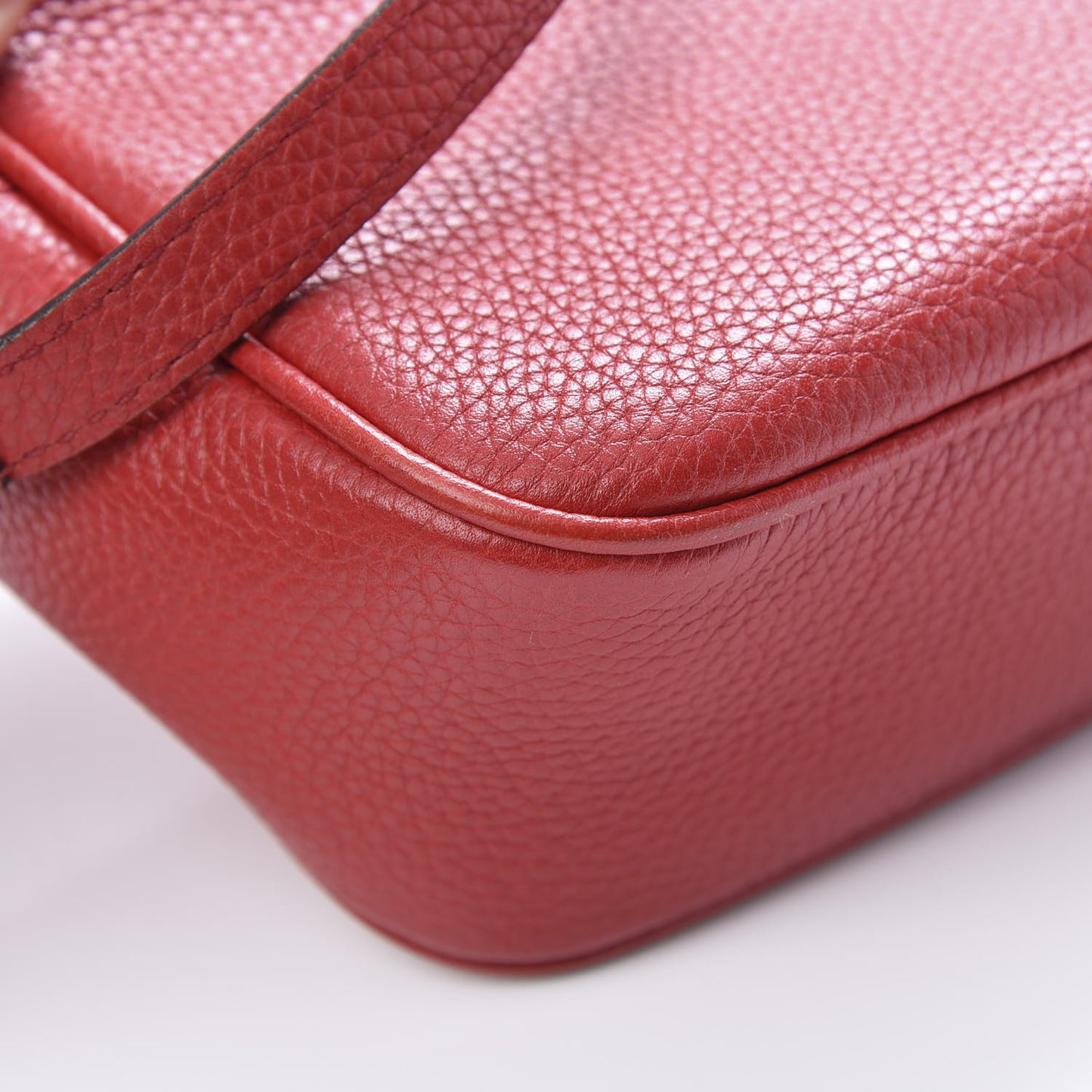 Pebbled Calfskin Small Soho Disco Bag Tabasco Red