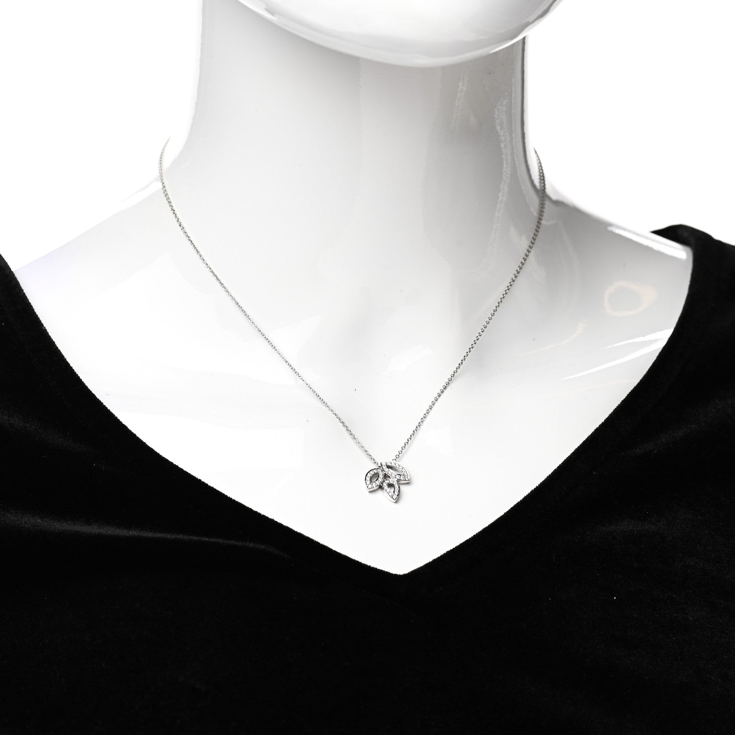 Harry Winston Platinum Diamond Small Lily Cluster Pendant Necklace 2 of 6