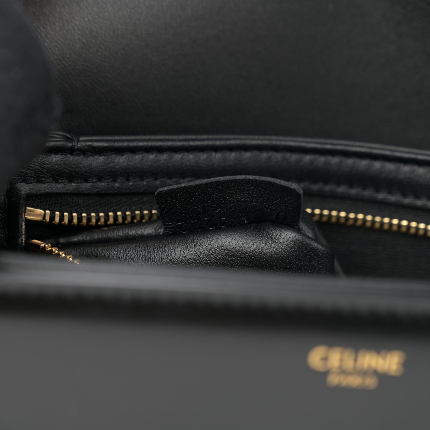 Shiny Calfskin Teen Triomphe Black