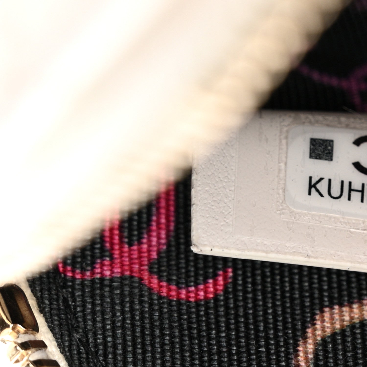 Chanel Caviar Quilted Classic Clutch with Chain White 7 of 12