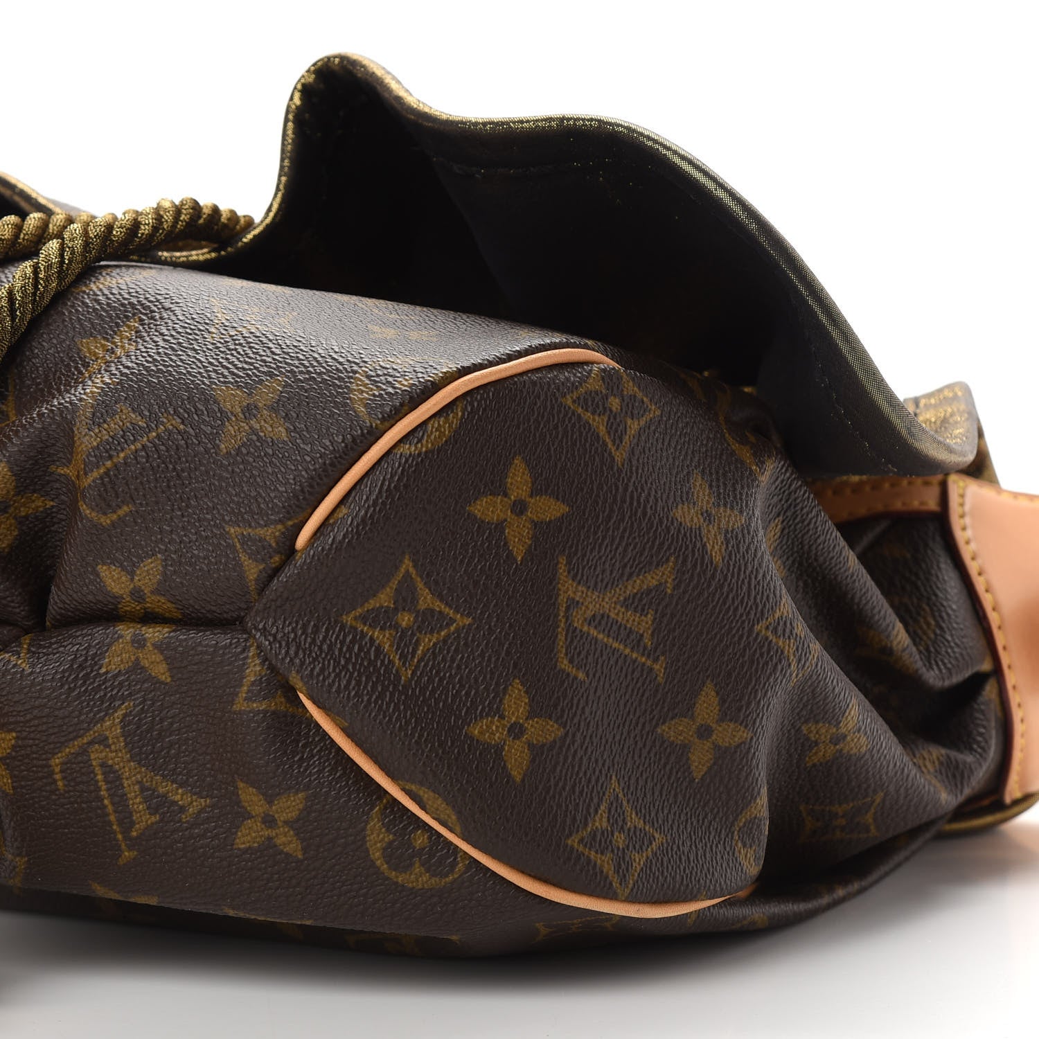 Louis Vuitton Monogram Kalahari PM 8 of 13
