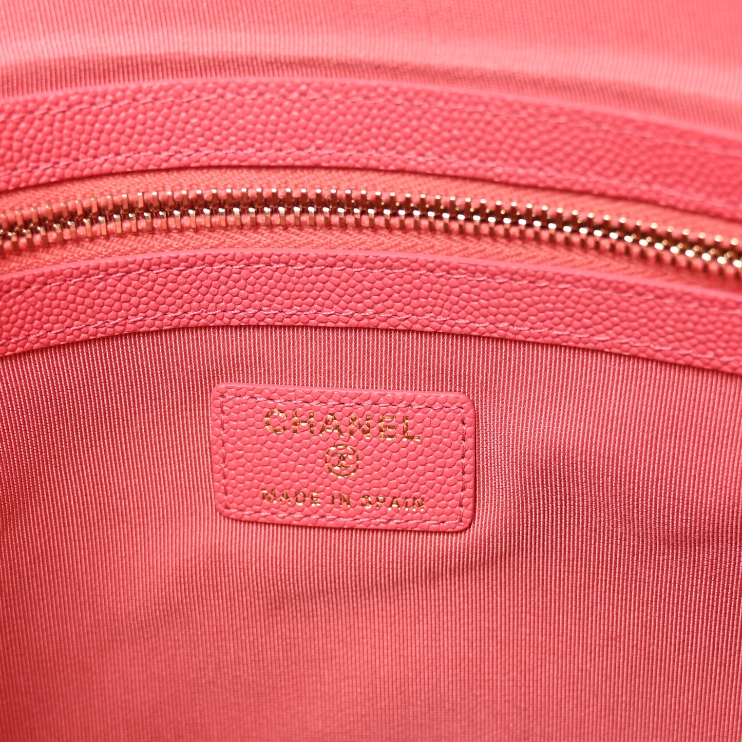 Caviar Quilted Medium Vintage Mademoiselle Cosmetic Case Pink