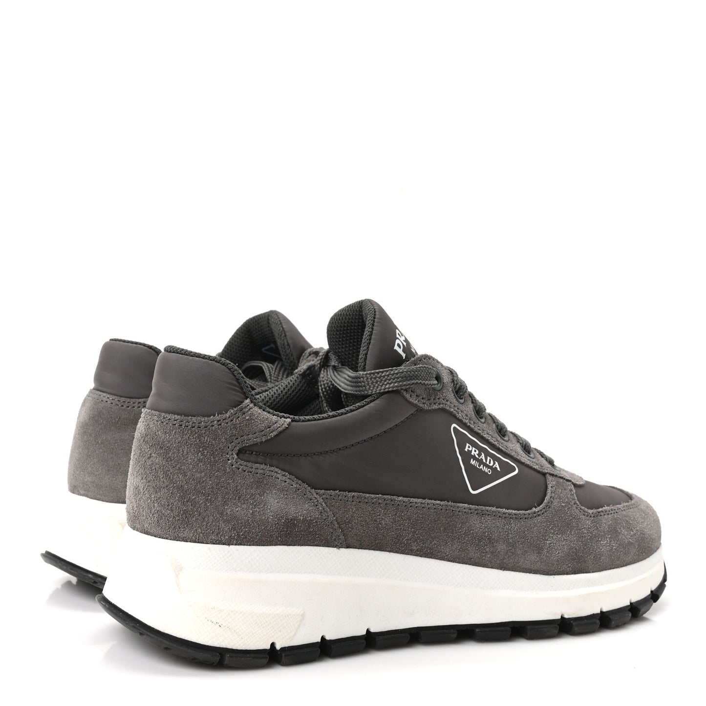 Re-Nylon Suede Metal Triangle Logo Quilted 45mm Sneakers 38 Ghiaia