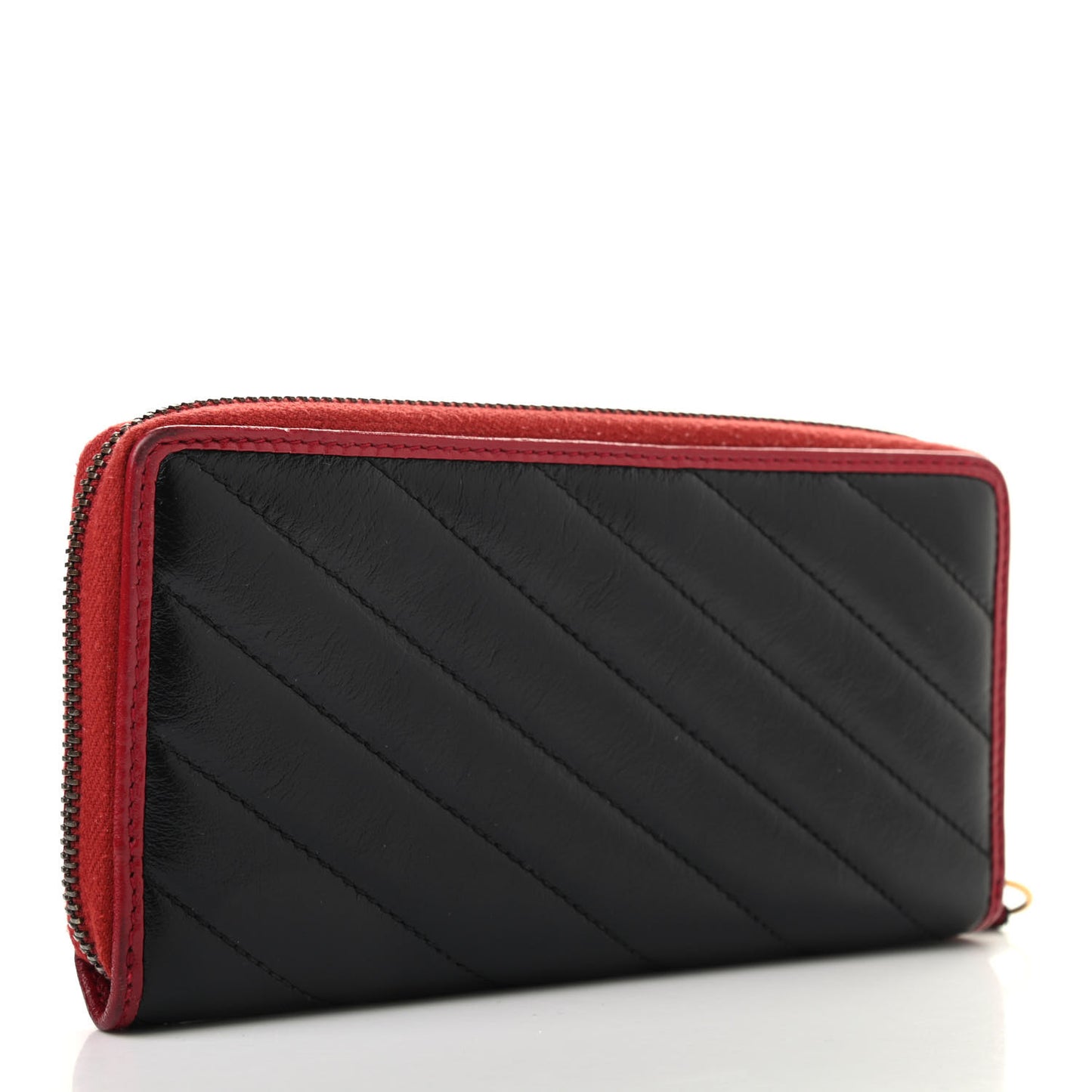 Vintage Effect Calfskin Matelasse Diagonal Torchon GG Marmont Zip Around Wallet Black Romantic Cherry