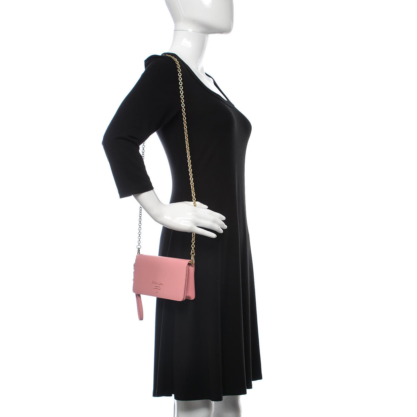 Saffiano Shine Monochrome Chain Wallet Petalo