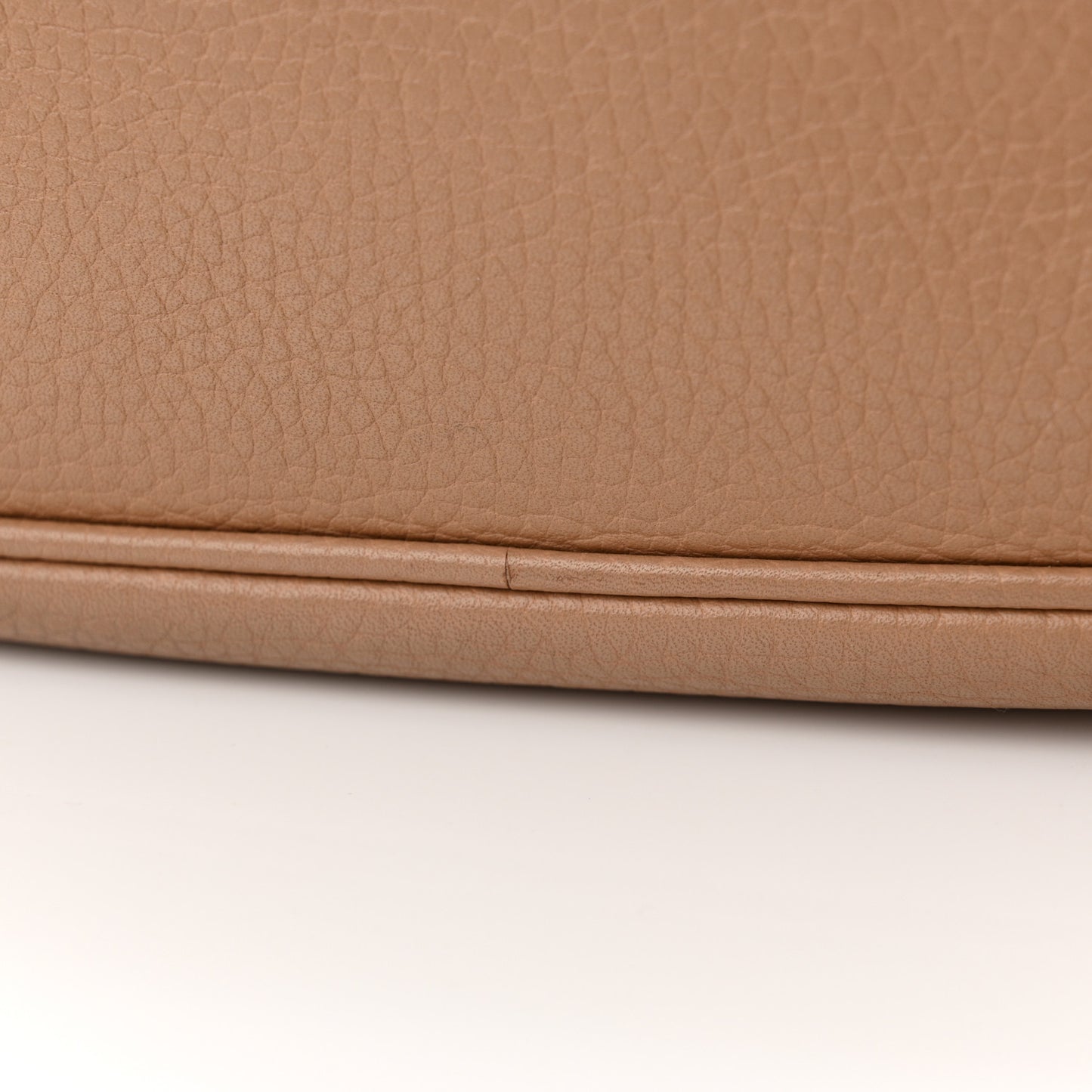 Pebbled Calfskin Small Soho Disco Bag Camelia