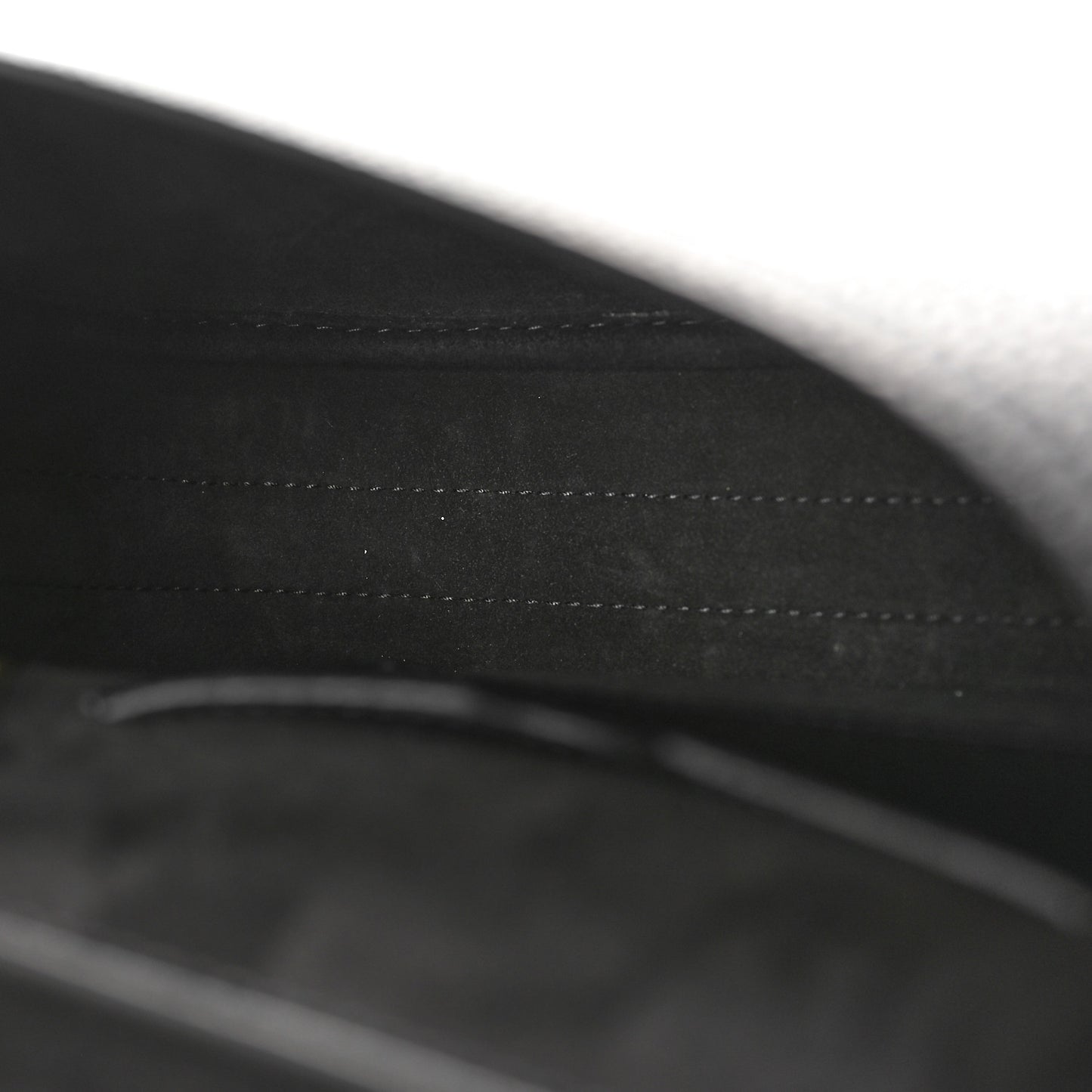 Grained Calfskin Medium Bobby Flap Black