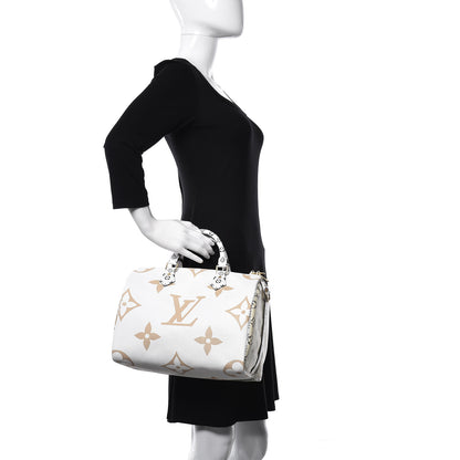 Louis Vuitton Monogram Giant Speedy Bandouliere 30 Kaki Beige 2 of 11