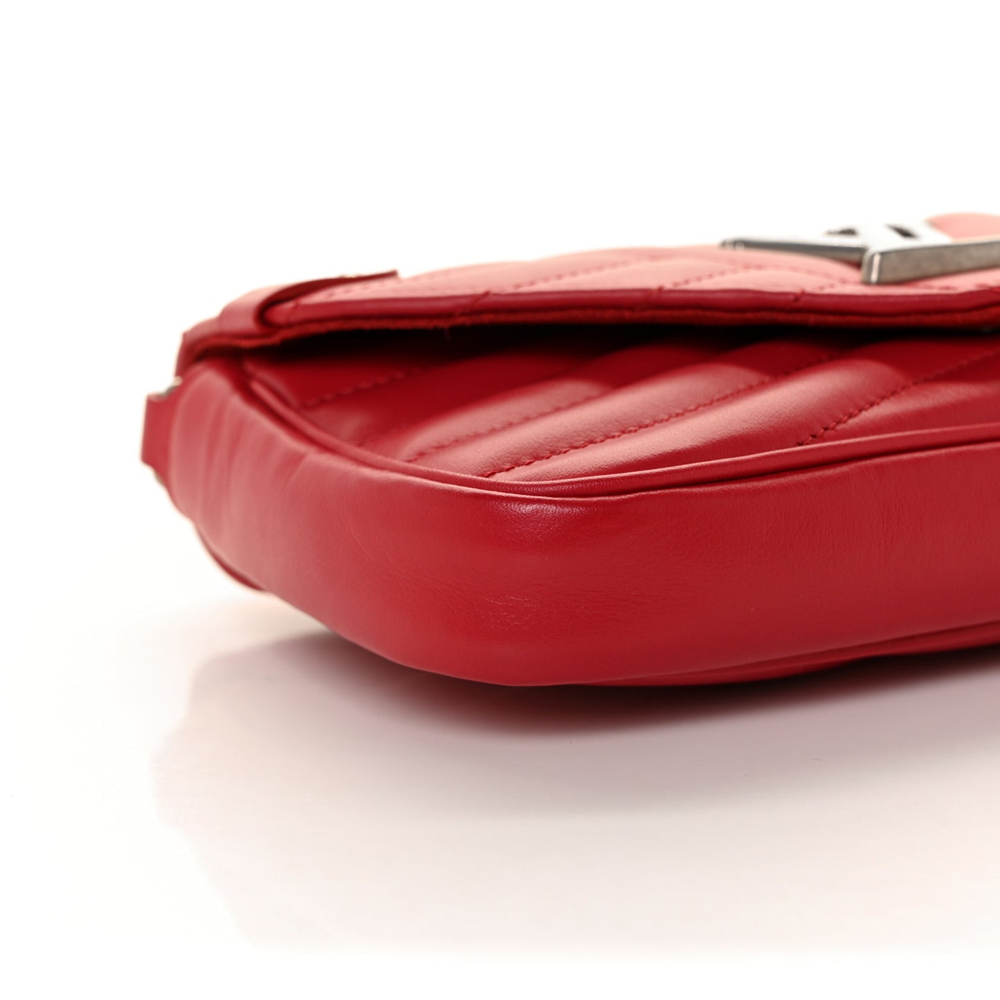 Calfskin New Wave Chain Pochette Scarlet